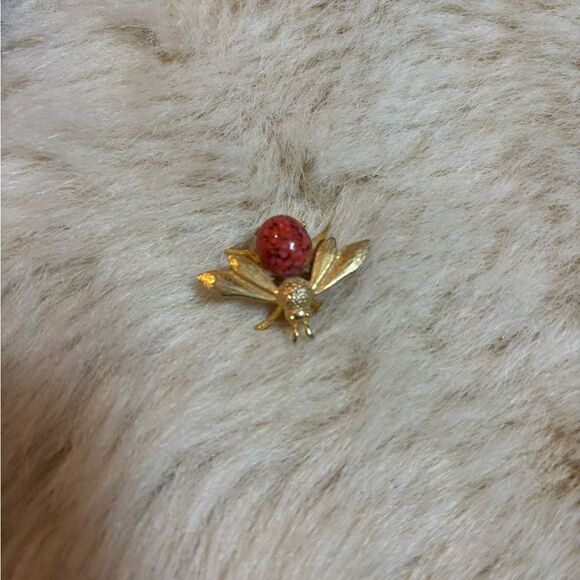 Vintage Gold Bee Brooch with Jasper Stone - Picture 5 of 5